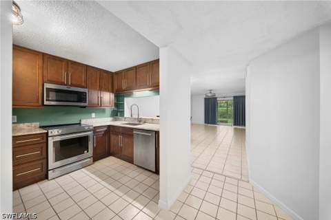 7761 Jewel Ln 102, Naples FL - photo 11 of 46