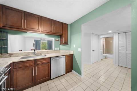 7761 Jewel Ln 102, Naples FL - photo 16 of 46