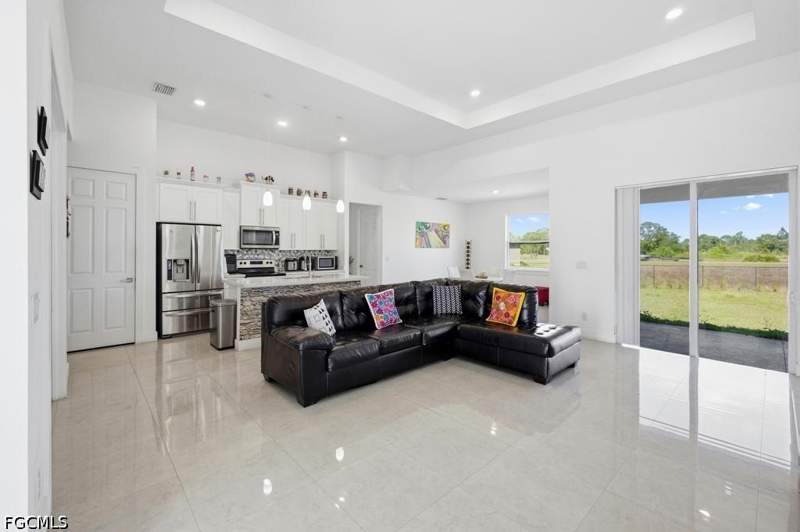 3 bedroom SingleFamilyResidence at 1211 Eclat St E, Lehigh Acres, Lehigh Acres — photo 3
