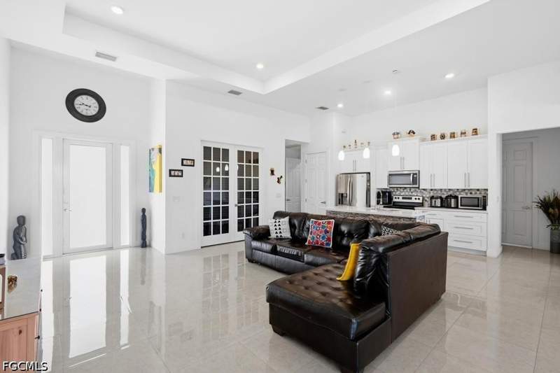 3 bedroom SingleFamilyResidence at 1211 Eclat St E, Lehigh Acres, Lehigh Acres — photo 4