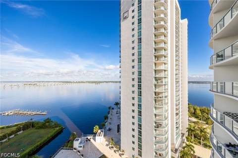3000 Oasis Grand Blvd 1705, Fort Myers FL - photo 19 of 32