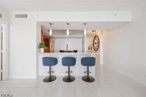 3000 Oasis Grand Blvd 1705, Fort Myers FL - photo 6 of 32