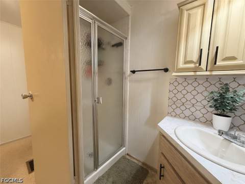 514 Blossom Ct, North Fort Myers FL - photo 13 of 26