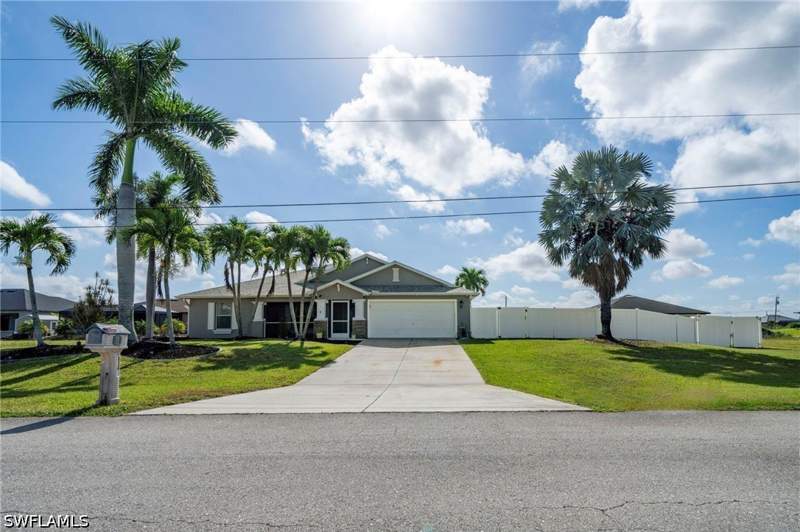 3 bedroom SingleFamilyResidence at 1807 NW 37th Ave, Cape Coral, Cape Coral — photo 2