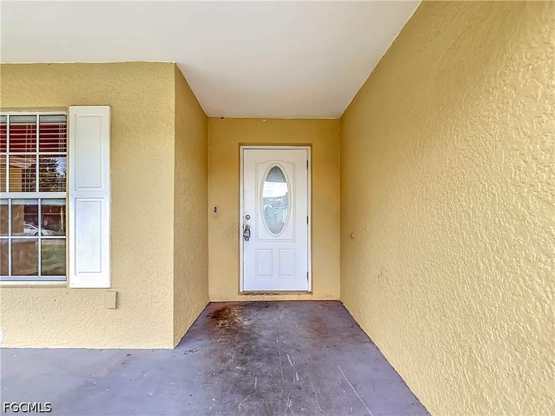 3 bedroom SingleFamilyResidence at 3702 16th St W, Lehigh Acres, Lehigh Acres — photo 2