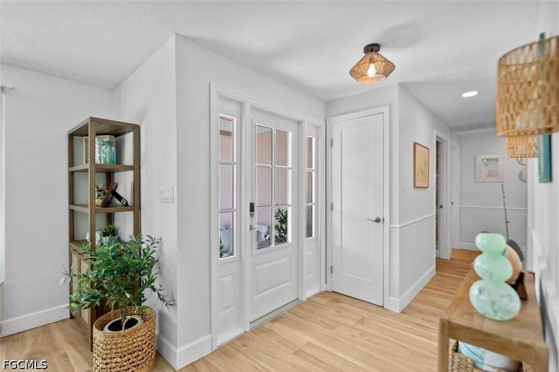 3 bedroom SingleFamilyResidence at 9428 Moonlight Dr, Gumbo Limbo, Sanibel — photo 5