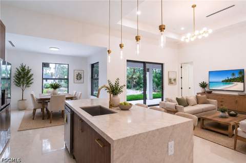 915 Lincoln Ave, Lehigh Acres FL - photo 15 of 37