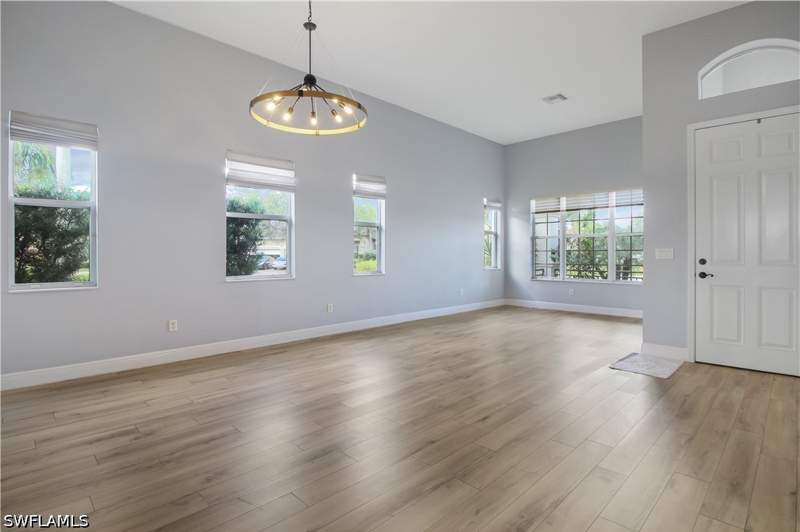 5 bedroom SingleFamilyResidence at 1696 Sarazen Pl, Valencia Country Club, Naples — photo 4