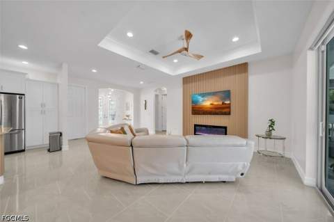 60 Floyd Ave S, Lehigh Acres FL - photo 13 of 38
