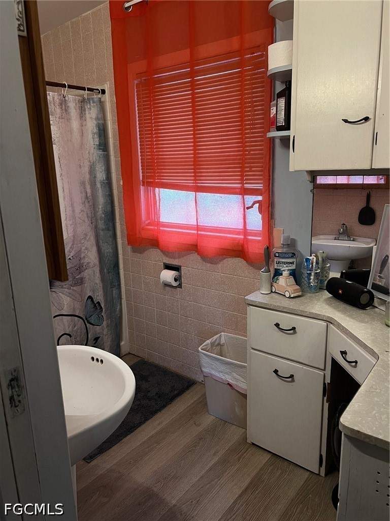 2 bedroom SingleFamilyResidence at 1802 Marilyn Dr, North Fort Myers, North Fort Myers — photo 5
