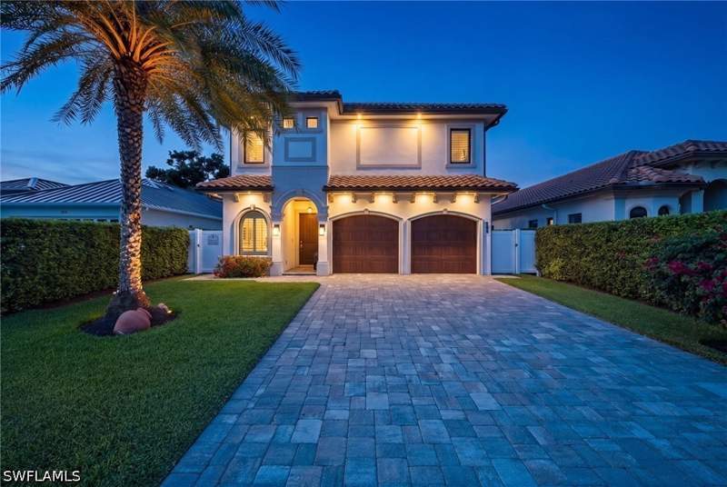 4 bedroom SingleFamilyResidence at 519 97th Ave N, Naples Park, Naples — photo 2