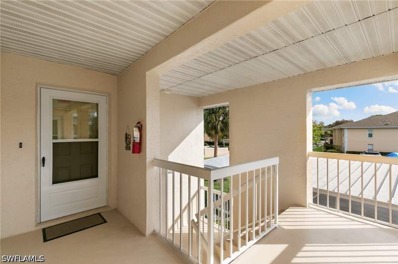 3 bedroom Condominium at 685 Squire Cir 204, Newcastle, Naples — photo 4