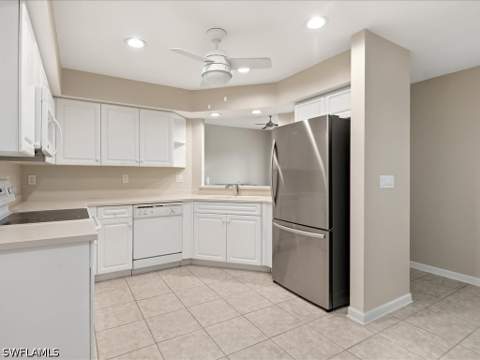 25064 Peacock Ln 101, Naples FL - photo 10 of 21