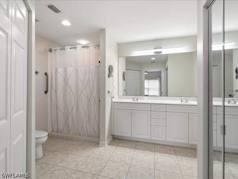 25064 Peacock Ln 101, Naples FL - photo 19 of 21