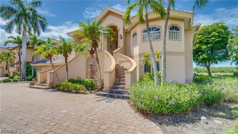 4 bedroom SingleFamilyResidence at 14571 Jonathan Harbour DR, JONATHAN HARBOUR, Fort Myers — photo 3