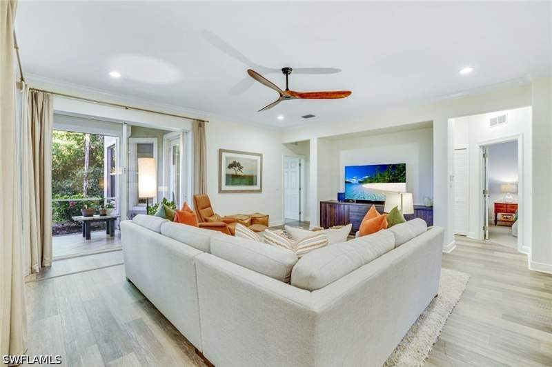 2 bedroom Condominium at 4956 Shaker Heights Ct 101, Juliana Village, Naples — photo 2