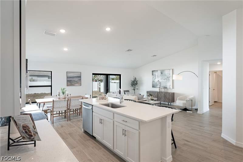 4 bedroom SingleFamilyResidence at 1501 NW 24th Ter, Cape Coral, Cape Coral — photo 4