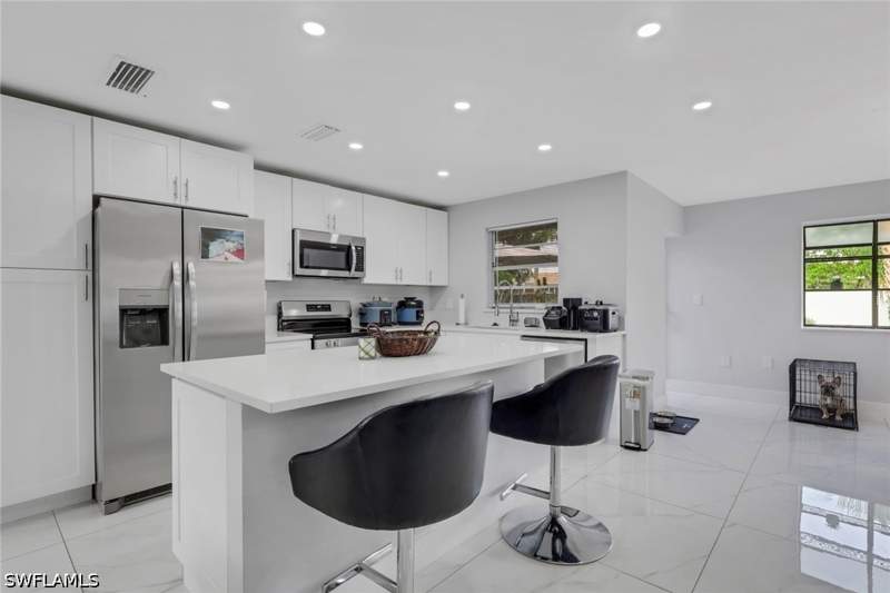 3 bedroom SingleFamilyResidence at 2025 49th Ter SW, Golden Gate City, Naples — photo 4