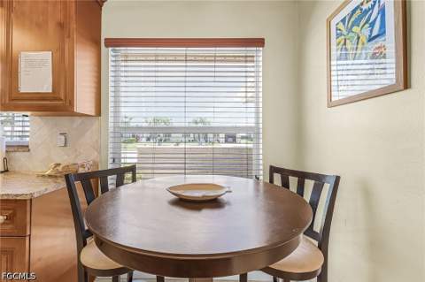 3022 SE 17th Pl, Cape Coral FL - photo 8 of 32
