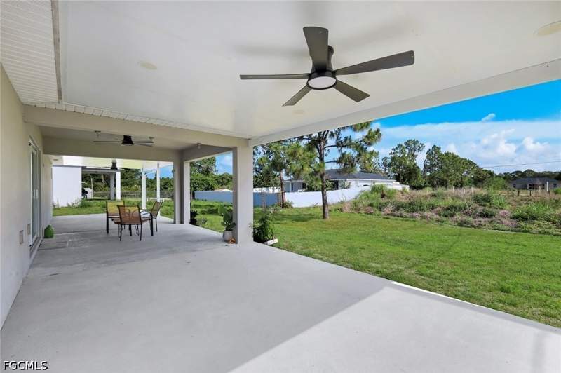 3 bedroom SingleFamilyResidence at 3200 41st St W, Lehigh Acres, Lehigh Acres — photo 4