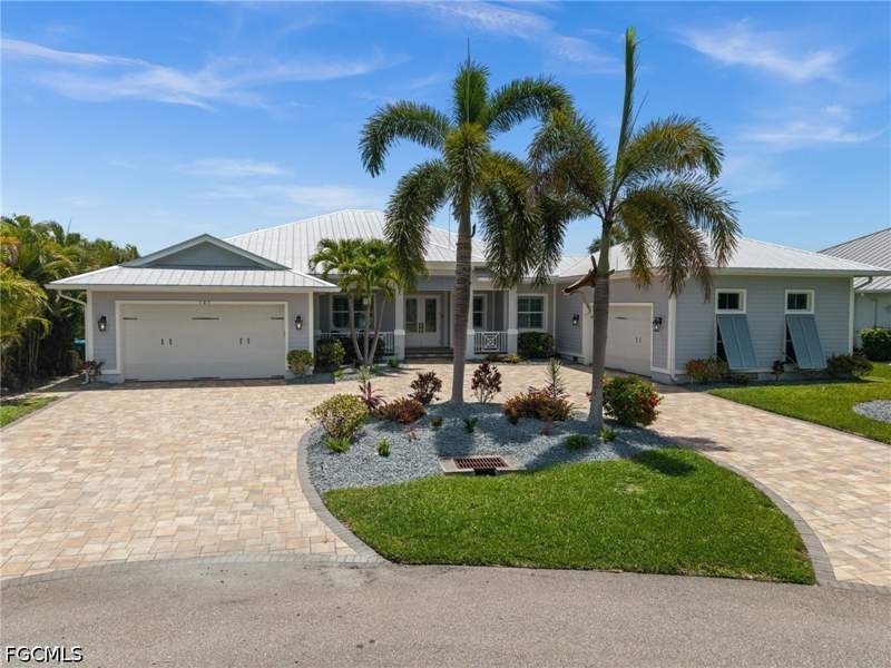 4 bedroom SingleFamilyResidence at 105 SW 52nd St, Cape Coral, Cape Coral — photo 3