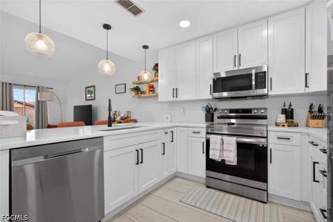 6315 Royal Woods Dr, Fort Myers FL - photo 8 of 37