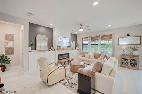 9022 Slade Ter, Fort Myers FL - photo 7 of 44