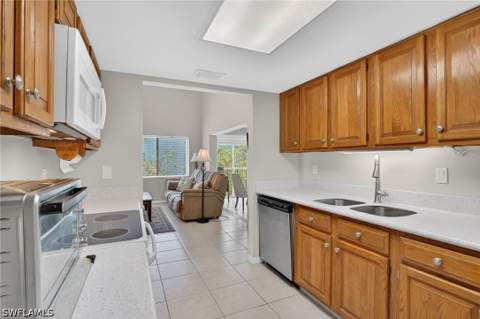 3044 Kings Lake Blvd 7568, Naples FL - photo 12 of 31