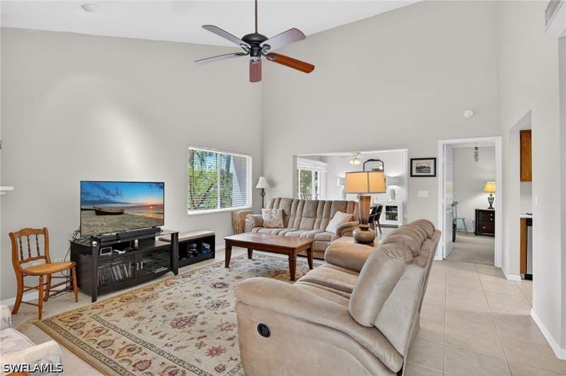 3 bedroom Condominium at 3044 Kings Lake Blvd 7568, Camelot At Kings Lake, Naples — photo 4
