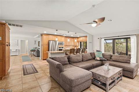 1533 SW 57th Ter, Cape Coral FL - photo 8 of 33