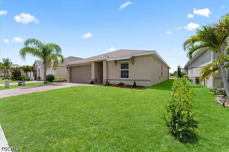 4 bedroom SingleFamilyResidence at 10535 Crossback Ln, Marblebrook, Lehigh Acres — photo 4