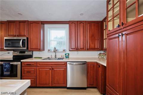 16820 Banyon Dr, Fort Myers FL - photo 23 of 34