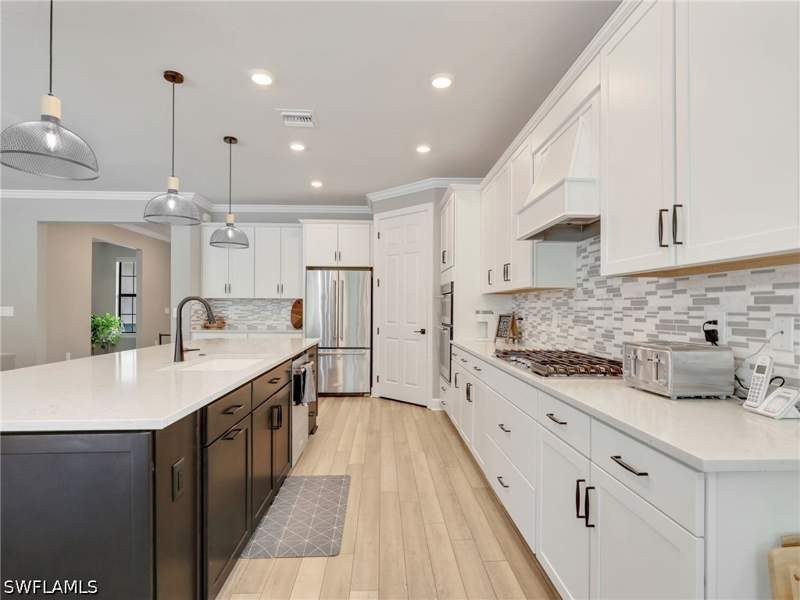 4 bedroom SingleFamilyResidence at 9487 Greyhawk Trl, Greyhawk At Golf Club Of The Everglades, Naples — photo 4