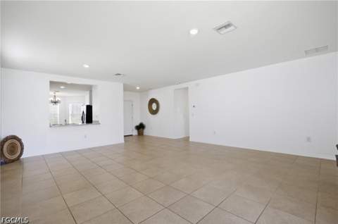 10884 Marble Brook Blvd, Lehigh Acres FL - photo 11 of 33