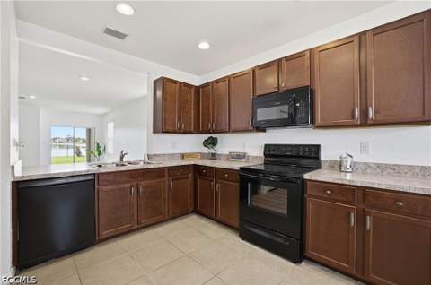 10884 Marble Brook Blvd, Lehigh Acres FL - photo 6 of 33