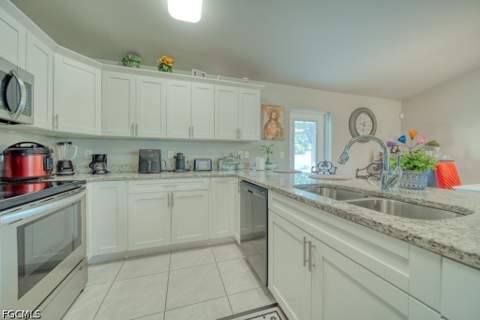 520 Wilmington Pkwy, Cape Coral FL - photo 9 of 47