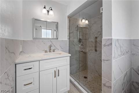 2160 Channel Way, North Fort Myers FL - photo 16 of 43