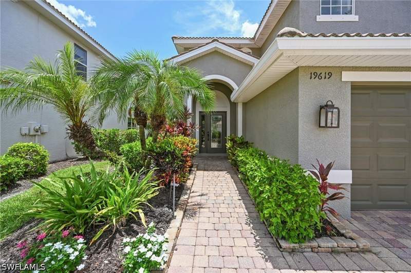 4 bedroom SingleFamilyResidence at 19619 Tesoro Way, The Reserve At Estero, Estero — photo 3