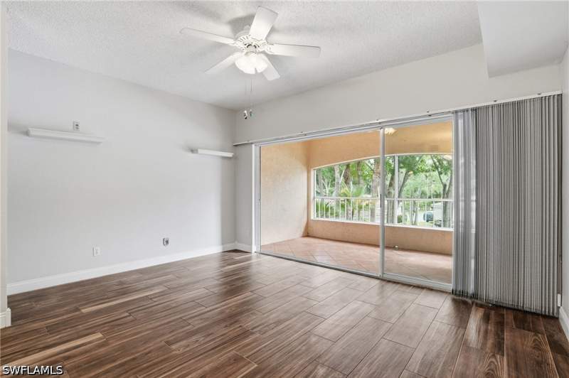 2 bedroom Condominium at 1018 Woodshire Ln A208, Fairways At Emerald Greens, Naples — photo 4