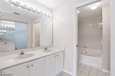 1096 Woodshire Ln C202, Naples FL - photo 14 of 32