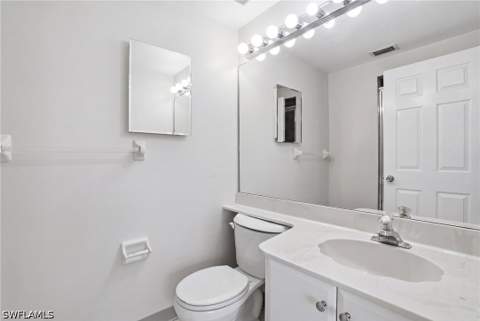 1096 Woodshire Ln C202, Naples FL - photo 16 of 32