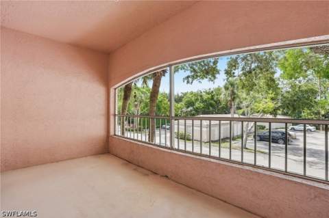 1096 Woodshire Ln C202, Naples FL - photo 19 of 32