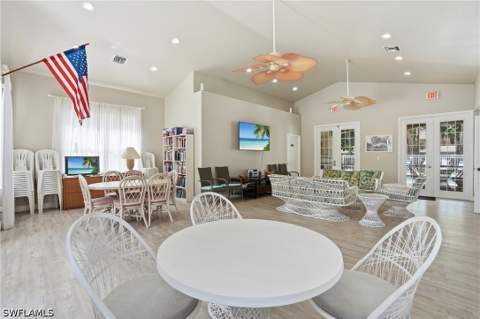 1096 Woodshire Ln C202, Naples FL - photo 24 of 32