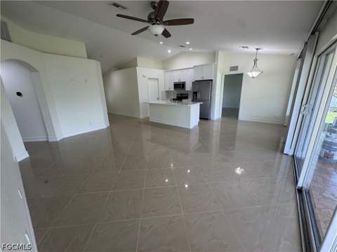 1626 Four Mile Cove Pkwy, Cape Coral FL - photo 13 of 37