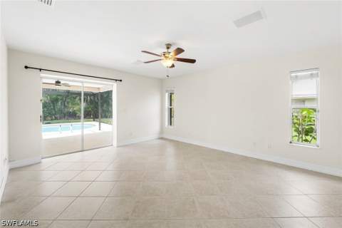 10340 Regent Cir, Naples FL - photo 11 of 34