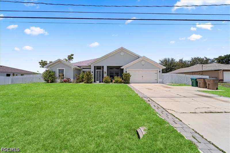 4 bedroom SingleFamilyResidence at 22 Nelson Rd S, Cape Coral, Cape Coral — photo 2