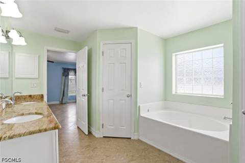 4129 NE 14th Pl, Cape Coral FL - photo 14 of 25