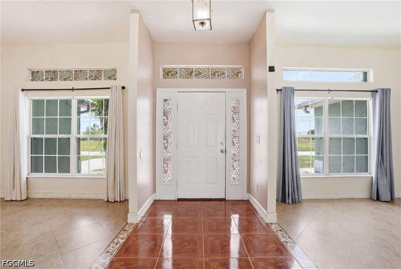 4 bedroom SingleFamilyResidence at 4129 NE 14th Pl, Cape Coral, Cape Coral — photo 2