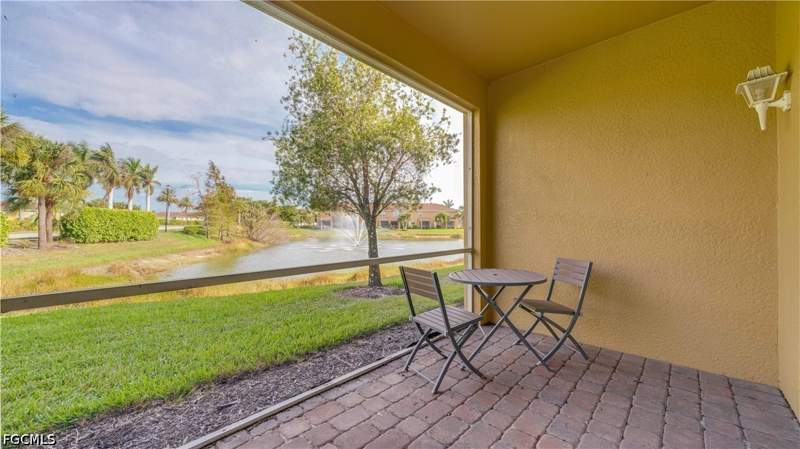 2 bedroom Townhouse at 4093 Wilmont Pl, Lindsford, Fort Myers — photo 2