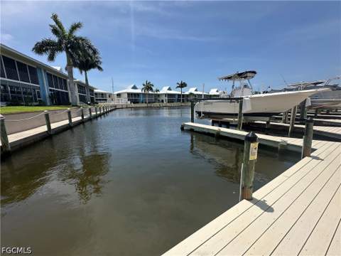 4116 SE 20th Pl 102, Cape Coral FL - photo 17 of 32